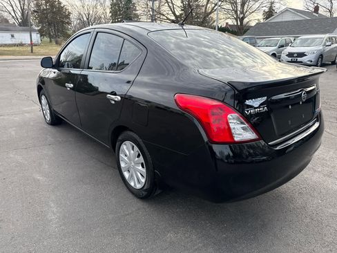 Used 2012 Nissan Versa SV w/ Convenience Pkg image 5