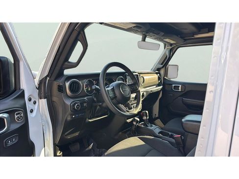 Used 2023 Jeep Wrangler Unlimited w/ Sun & Screen Package AWD/4WD image 9