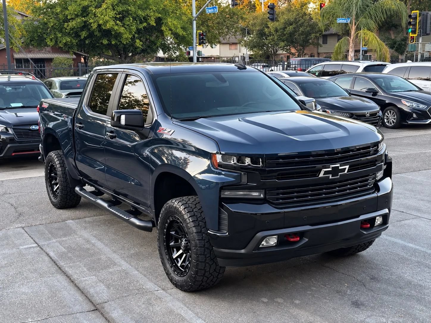 Used 2020 Chevrolet Silverado 1500 LT Trail Boss AWD/4WD image 8