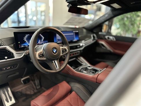 Used 2024 BMW X6 M60i w/ Dynamic Handling Package image 33