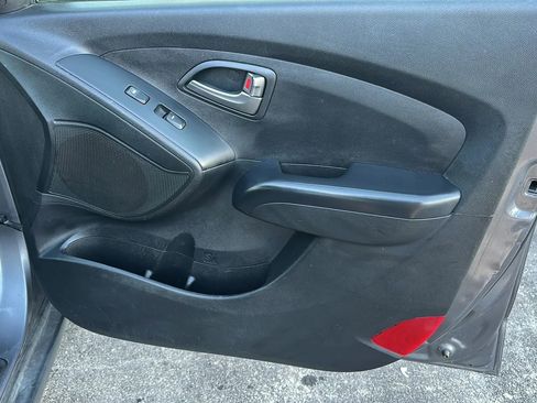 Used 2014 Hyundai Tucson GLS image 18