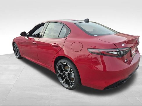 New 2025 Alfa Romeo Giulia AWD w/ Driving Assist Package image 4