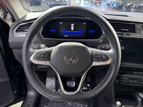 Used 2022 Volkswagen Tiguan SE AWD/4WD image 26