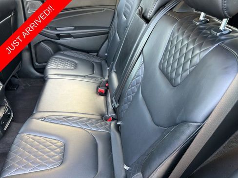 Used 2024 Ford Edge Titanium image 9