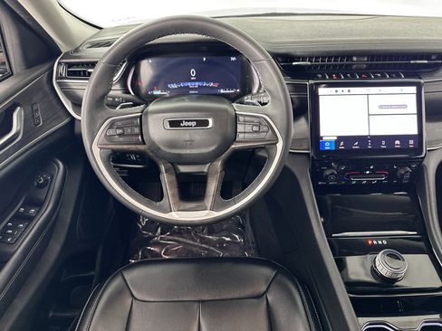 Used 2023 Jeep Grand Cherokee L Limited RWD image 22
