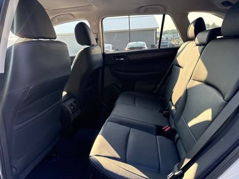 Used 2017 Subaru Outback 3.6R Limited AWD/4WD image 20