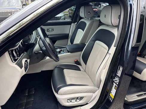 Used 2023 Rolls-Royce Ghost AWD/4WD image 34