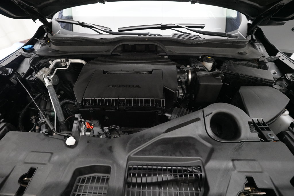 Used 2023 Honda Pilot Touring image 3