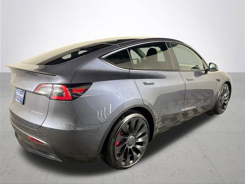 Used 2022 Tesla Model Y Performance image 6