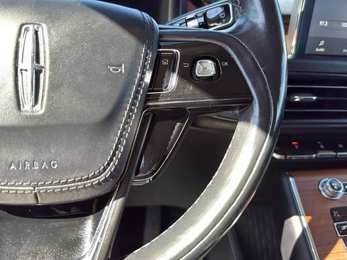 Used 2020 Lincoln Aviator Reserve w/ Equipment Group 202A image 16