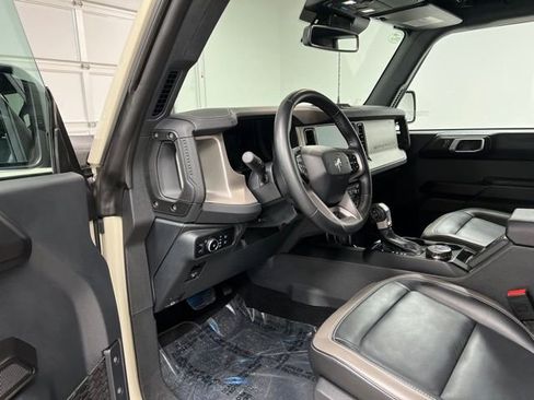 Used 2025 Ford Bronco Outer Banks image 20