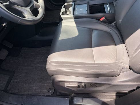 Used 2025 Honda Odyssey EX-L image 18