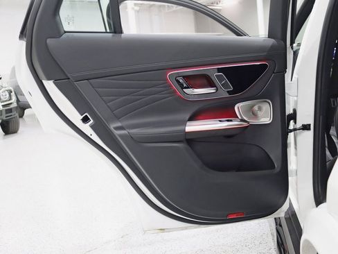 Used 2025 Mercedes-Benz GLC 63 AMG S image 38