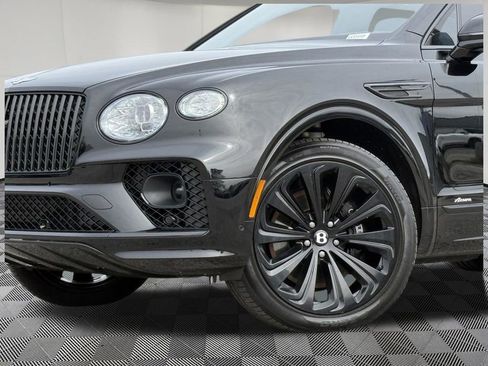 Used 2023 Bentley Bentayga Extended Wheelbase AWD/4WD image 45
