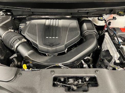 Used 2026 Chevrolet Traverse High Country w/ LPO, Floor Liner Package AWD/4WD image 8