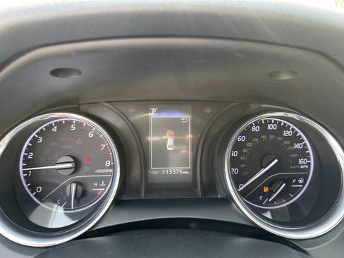 Used 2019 Toyota Camry LE image 20