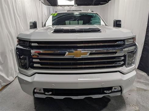Used 2023 Chevrolet Silverado 2500 High Country w/ Z71 Off-Road Package image 11