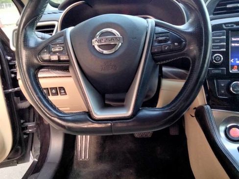 Used 2017 Nissan Maxima Platinum w/ Medallion Package FWD image 13
