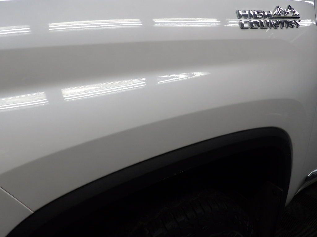 Used 2024 Chevrolet Silverado 2500 High Country w/ High Country Premium Package AWD/4WD image 46