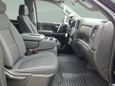 New 2026 Chevrolet Suburban Z71 w/ Z71 Off-Road Package image 17