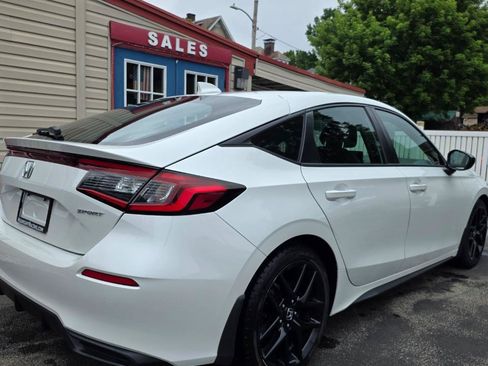 Used 2022 Honda Civic Sport image 9
