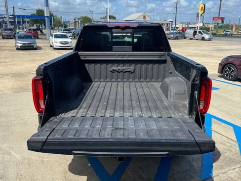 Used 2024 GMC Sierra 1500 AT4 w/ Technology Package AWD/4WD image 7