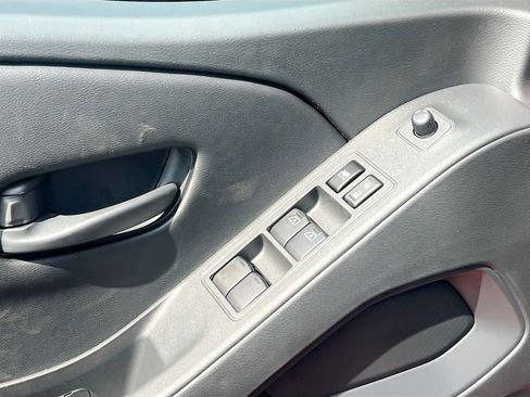 New 2026 Nissan Frontier 2WD Crew Cab image 17