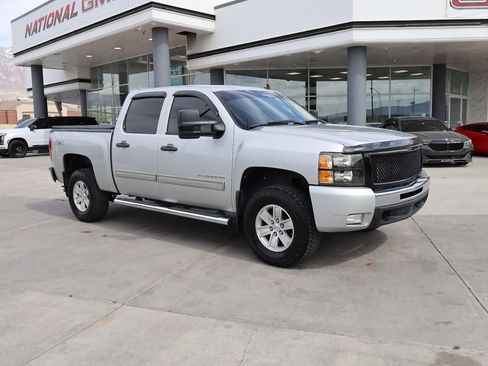 Used 2011 Chevrolet Silverado 1500 LT w/ All-Star Edition AWD/4WD image 8