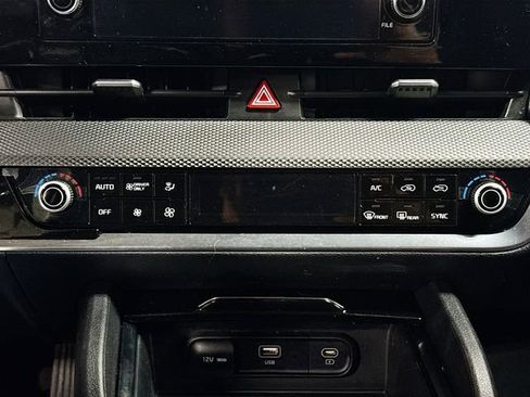 Used 2023 Kia Sportage LX image 15