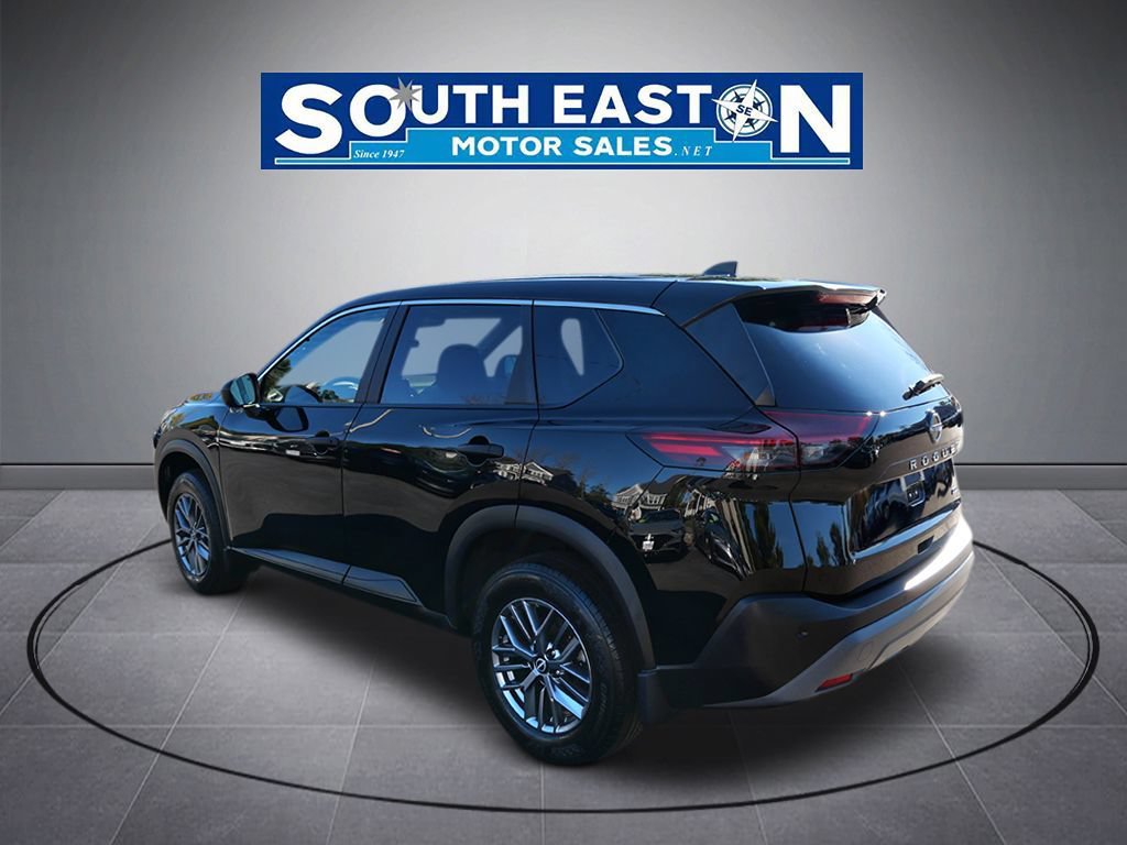 Used 2023 Nissan Rogue S AWD/4WD image 5