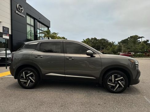Used 2025 Nissan Kicks SV FWD image 23