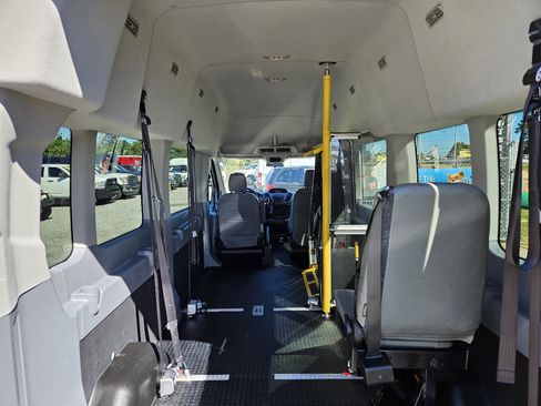 Used 2017 Ford Transit 350 XL image 17