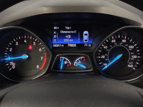 Used 2017 Ford Escape SE image 23