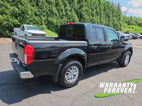 Used 2017 Nissan Frontier SV w/ SV Value Truck Package AWD/4WD image 7