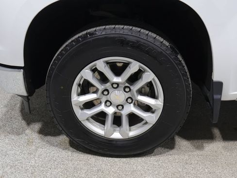 Used 2023 Chevrolet Silverado 1500 LT AWD/4WD image 8