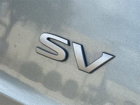 Used 2024 Nissan Rogue SV w/ SV Premium Package image 10