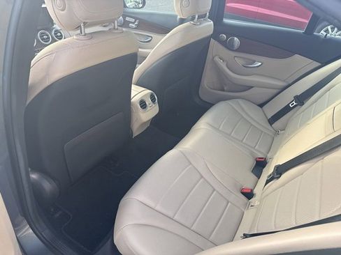 Used 2019 Mercedes-Benz C 300 4MATIC Sedan image 11