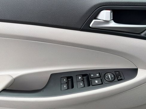 Used 2020 Hyundai Tucson Value FWD image 11