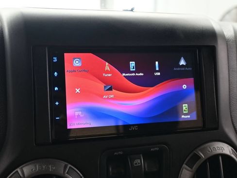 Used 2017 Jeep Wrangler Sport AWD/4WD image 17