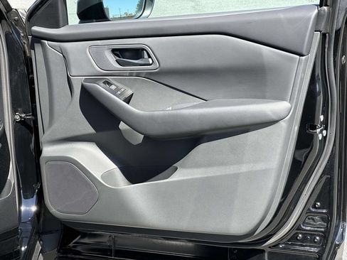 Used 2026 Nissan Rogue S FWD image 8