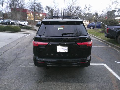 Used 2024 Toyota Sequoia Platinum image 11