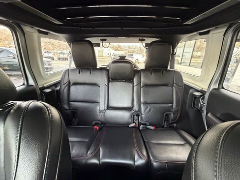Used 2021 Jeep Wrangler Unlimited Rubicon image 24