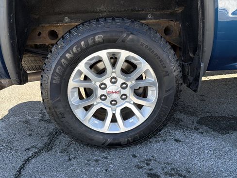 Used 2017 GMC Sierra 1500 SLE w/ SLE Value Package image 33