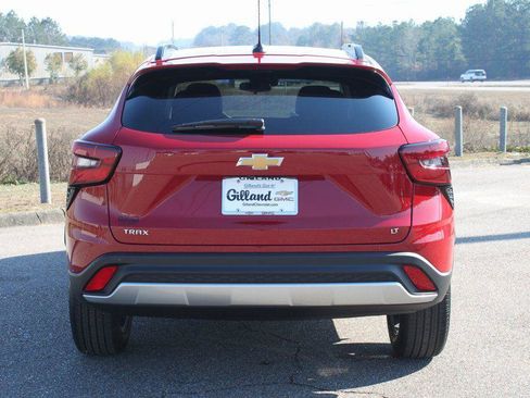 New 2026 Chevrolet Trax LT w/ Driver Confidence Package image 16