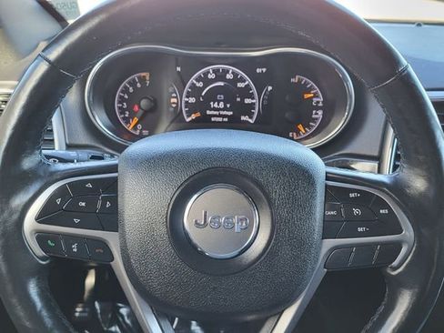 Used 2018 Jeep Grand Cherokee Altitude image 20