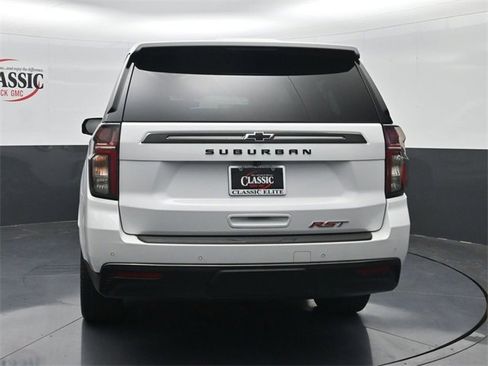 Used 2021 Chevrolet Suburban RST w/ Luxury Package image 8