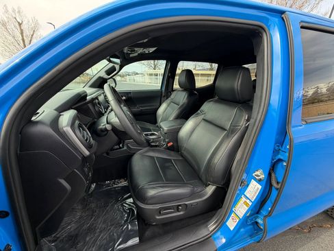 Used 2020 Toyota Tacoma TRD Off-Road w/ TRD Premium Off Road Package image 22