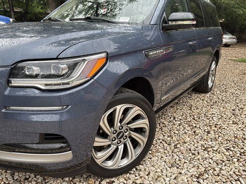 Used 2022 Lincoln Navigator L Reserve RWD image 10