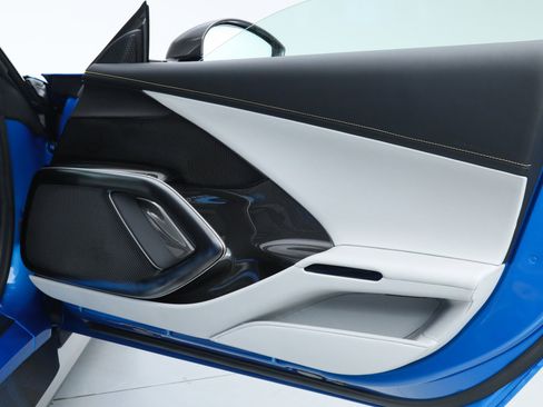 Certified 2025 Ferrari 12Cilindri image 45