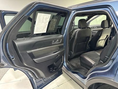 Used 2019 Ford Explorer XLT w/ Equipment Group 202A AWD/4WD image 25
